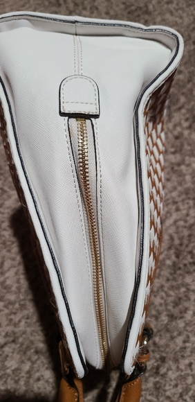 Calvin Klein bag - Picture 12 of 12